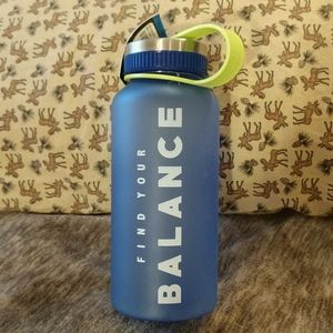 32oz Water Bottle Leak Resistant, Screw Top Cap